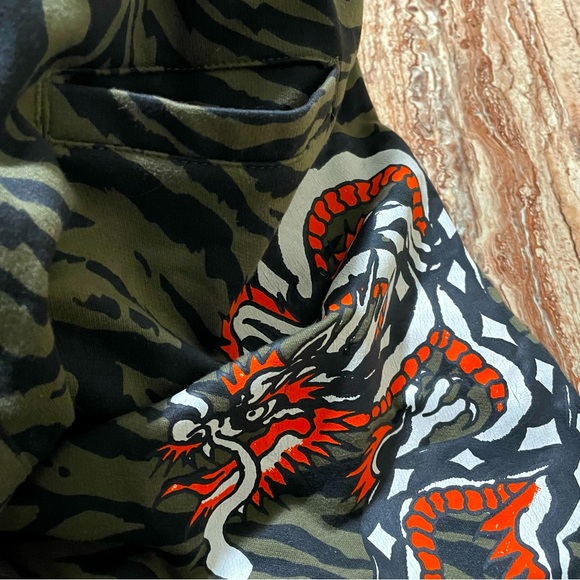 Ed Hardy Jogger Sweatpants Men’s XL Green Tiger Stripes Dragon Print - Picture 8 of 10